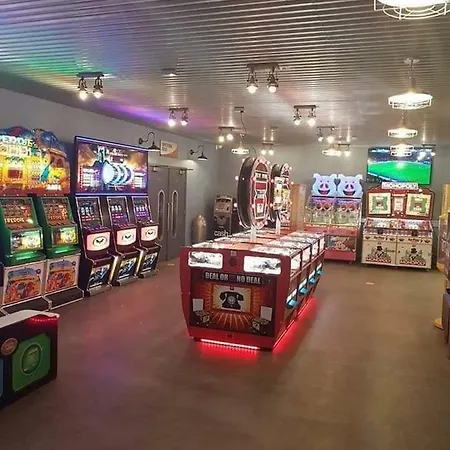 Caravan For Rent At Tattershall Holiday Park Exterior photo