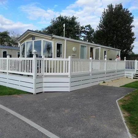 Caravan For Rent At Tattershall Holiday Park Exterior photo