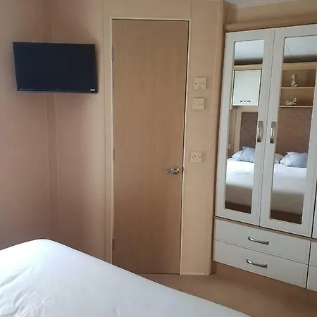 Caravan For Rent At Tattershall Holiday Park Exterior photo