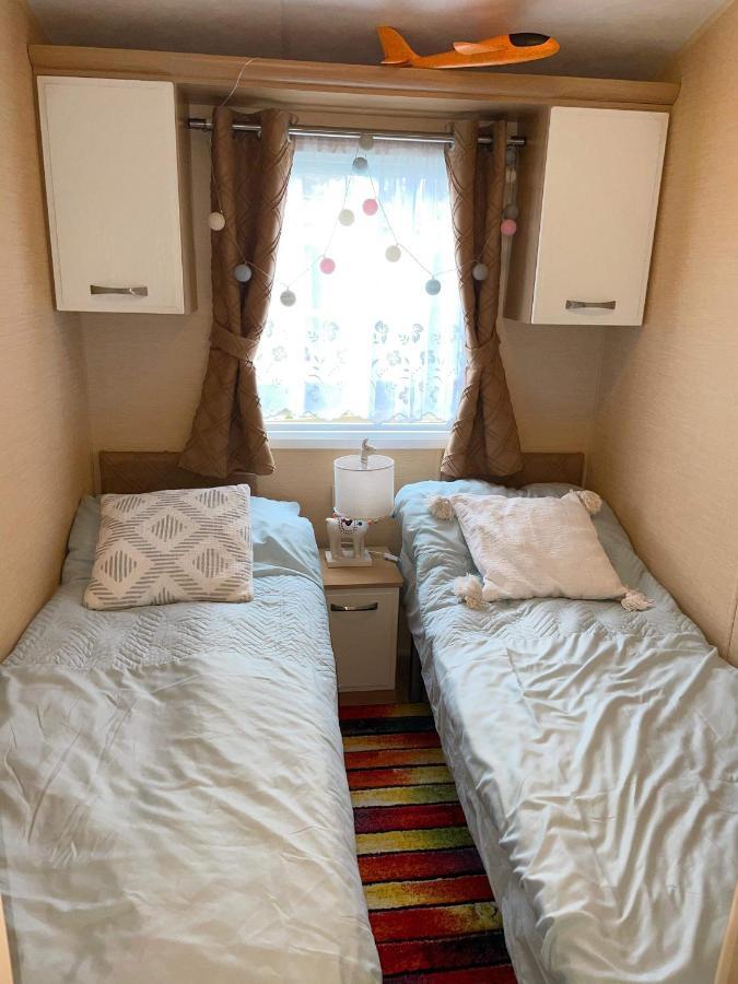 Caravan For Rent At Holiday home *