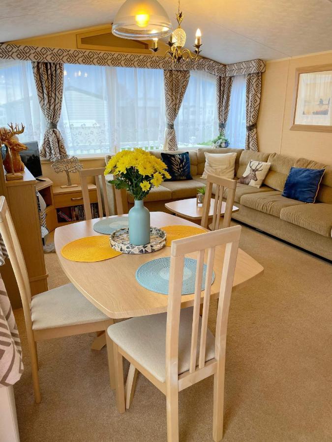 Caravan For Rent At Holiday home Tattershall